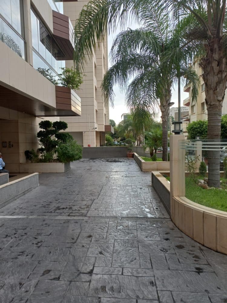 Apartment in Beirut - Photo 1