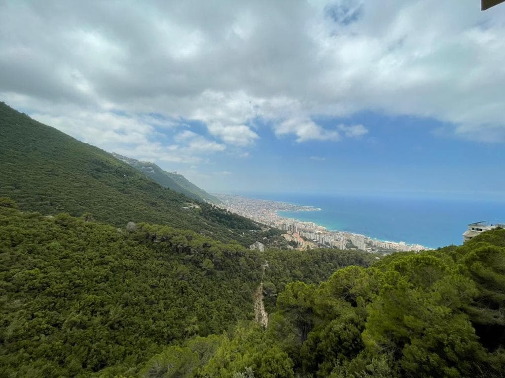 970 SQM Land for Sale in Chnaniir with a Breathtaking View - Photo 1